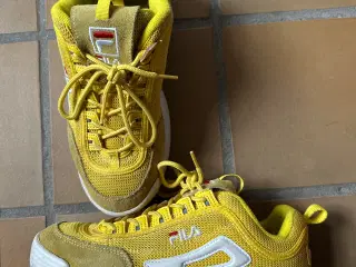 Gule FILA sko str. 39