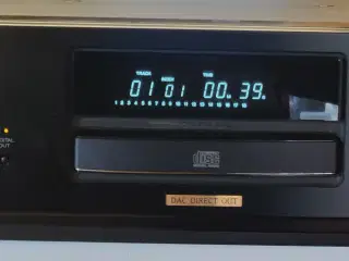 Akai CD 79 Reference Master