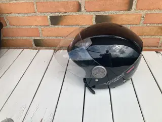Styrthjelm