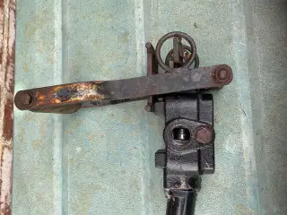 Hydraulikventil til brændekløver 