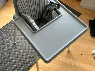 Højstol med sele 