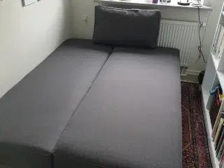 Dobb.sovesofa med magasin