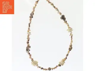 Halskæde med skaller (str. 60 cm)