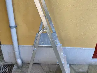 ⭐️ 4-trins trappestige i aluminium