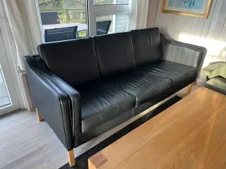 Læderstue med sofabord