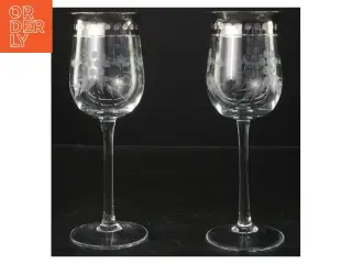 Romantiske vin glas med blomster og prikker (str. 20x7 cm)