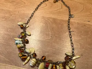 Smuk halskæde fra Pilgrim