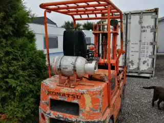 Komatsu gas Truck