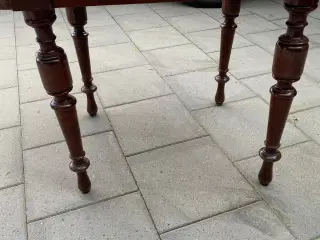 Spisebord