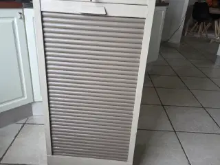 Rigtig flot jalosiskab