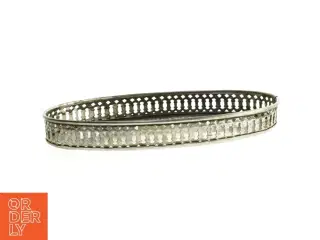 Ovalt dekorativt metalfad (str. 28x16 cm)