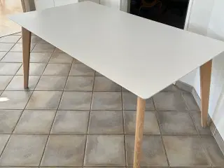 Spisebord 