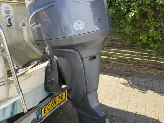 Yamaha 225 V6 4 takt med lav km
