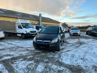 OPEL ZAFIRA ÅRG 07 7 PERSONER BIL