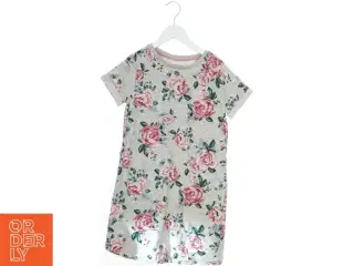 Kjole fra H&M (str. 140 cm)