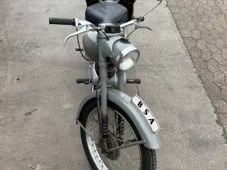 Nedsat. Original og autentisk BSA Bantam