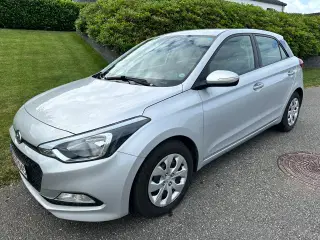 Yderst velholdt og økonomisk Hyundai i20