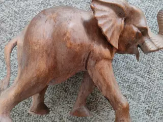 Figur ægte træ 