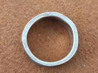 Bred sølvring