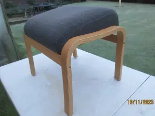 1 stk Fodskammel med Grøn stof 