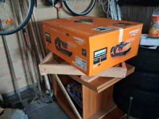 HELT NY - Worx Landroid L1000 Robotplæneklipper