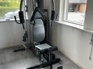 Multi gym fra Titan Fitness 