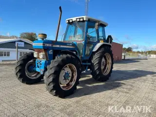 Traktor Ford 7810