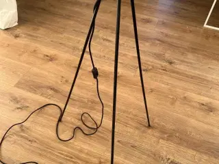 Tripod gulvlampestativ