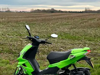 Peugeot speedfight 4