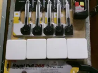 Håndsav, samlebokse, hobbyknive m.m.