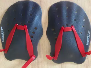 Speedo tech paddle