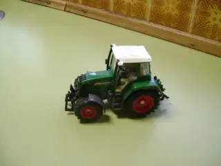 Model traktor Fendt 411