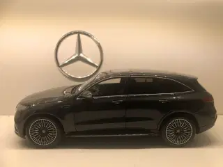 Mercedes EQC400 med lys