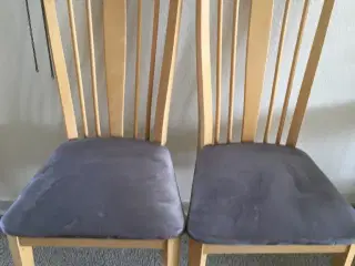 Spisebordsstol i lakeret bøg