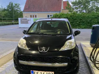 Lille økonomisk bil peugeot 107
