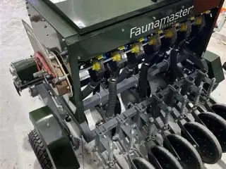 Faunamaster Såmaskine 7 rk brede hjul
