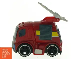 Brugt rød plastiklegetøjsbrandbil (str. 9 x 8,5 cm)
