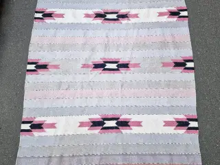 Håndvævet kelim tæppe.