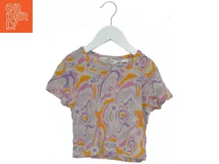 Farverig T-Shirt med mønster fra H&M (str. 140)