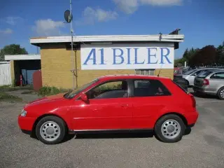Audi A3 1,6 Attraction