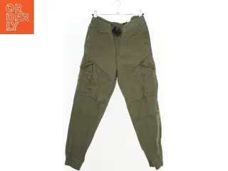 Cargo bukser fra H&M (str. 158)