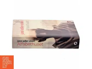 Alfabethuset af Jussi Adler-Olsen (Bog)