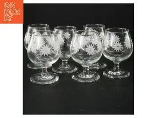 Smukke håndmalede cognac glas blomstermønster (str. Ø 7 cm)