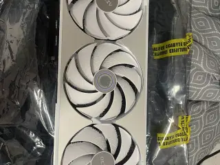 RTX 5070 Ti - Gigabyte AERO OC 16GB 