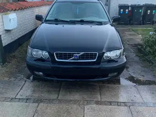 Volvo v40 1.8