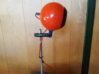 Retro rød kugle bordlampe nr. 406 fra E.S.Horn