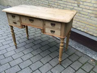Gammelt skrivebord 