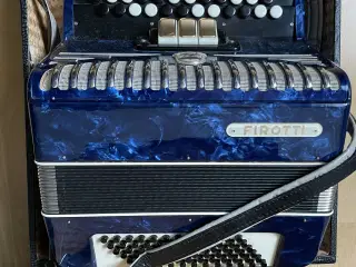 Harmonika "Firotti" med kasse
