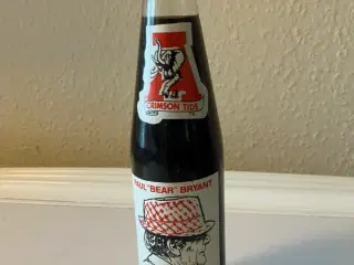 Cola hyldest til træner Paul "The bear" Bryant