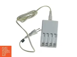 Batterioplader til AA batterier fra IKEA (str. 11x7 cm)
